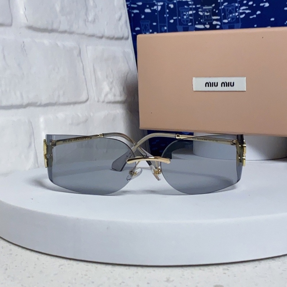 Miu Miu Statement Sunglasses Bold Y2K Luxury Fashion - Picture 9 of 10